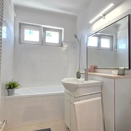 Apartamento Your Away From 2 *