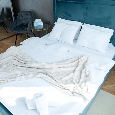Apartment Your Away From 2 *
