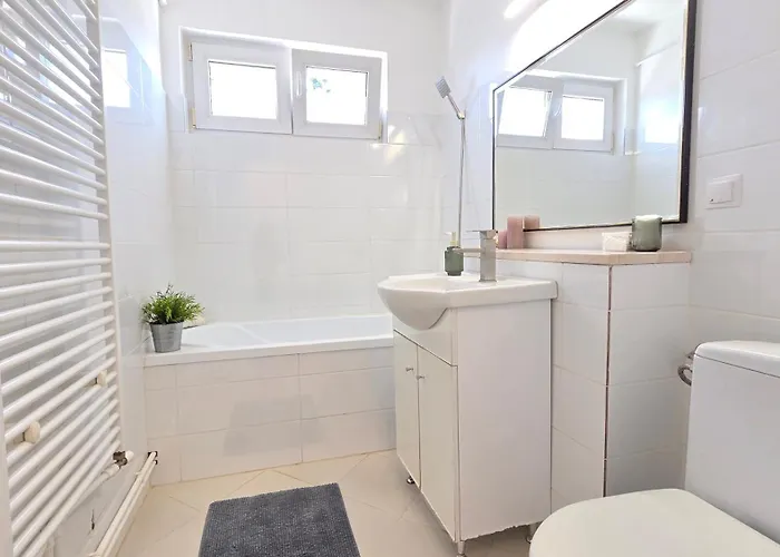 Your Away From 2 Apartman