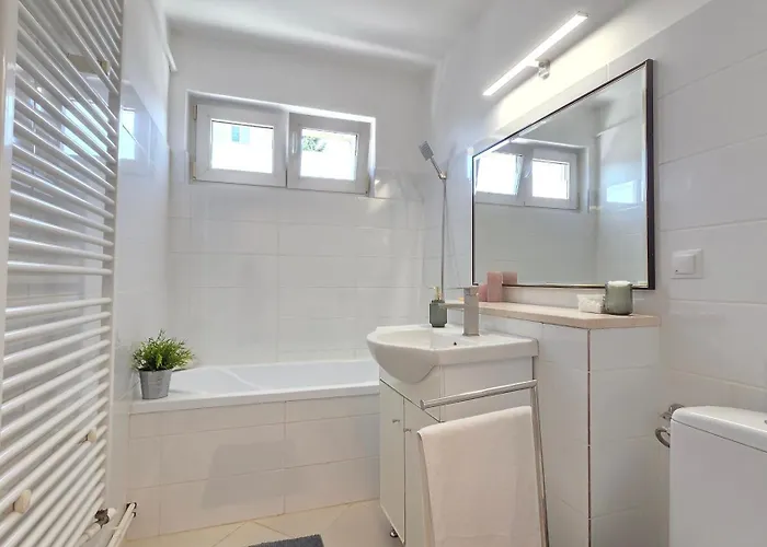 Apartman Your Away From 2 *