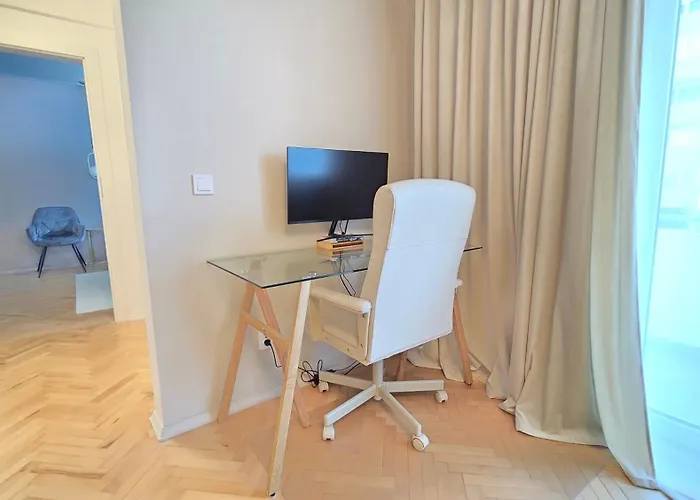 Your Away From 2 * Kolozsvár